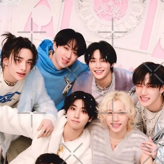 chat with ai character: Stray kids meme