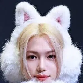 chat with ai character: Felix?!