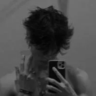 chat with ai character: Xander 