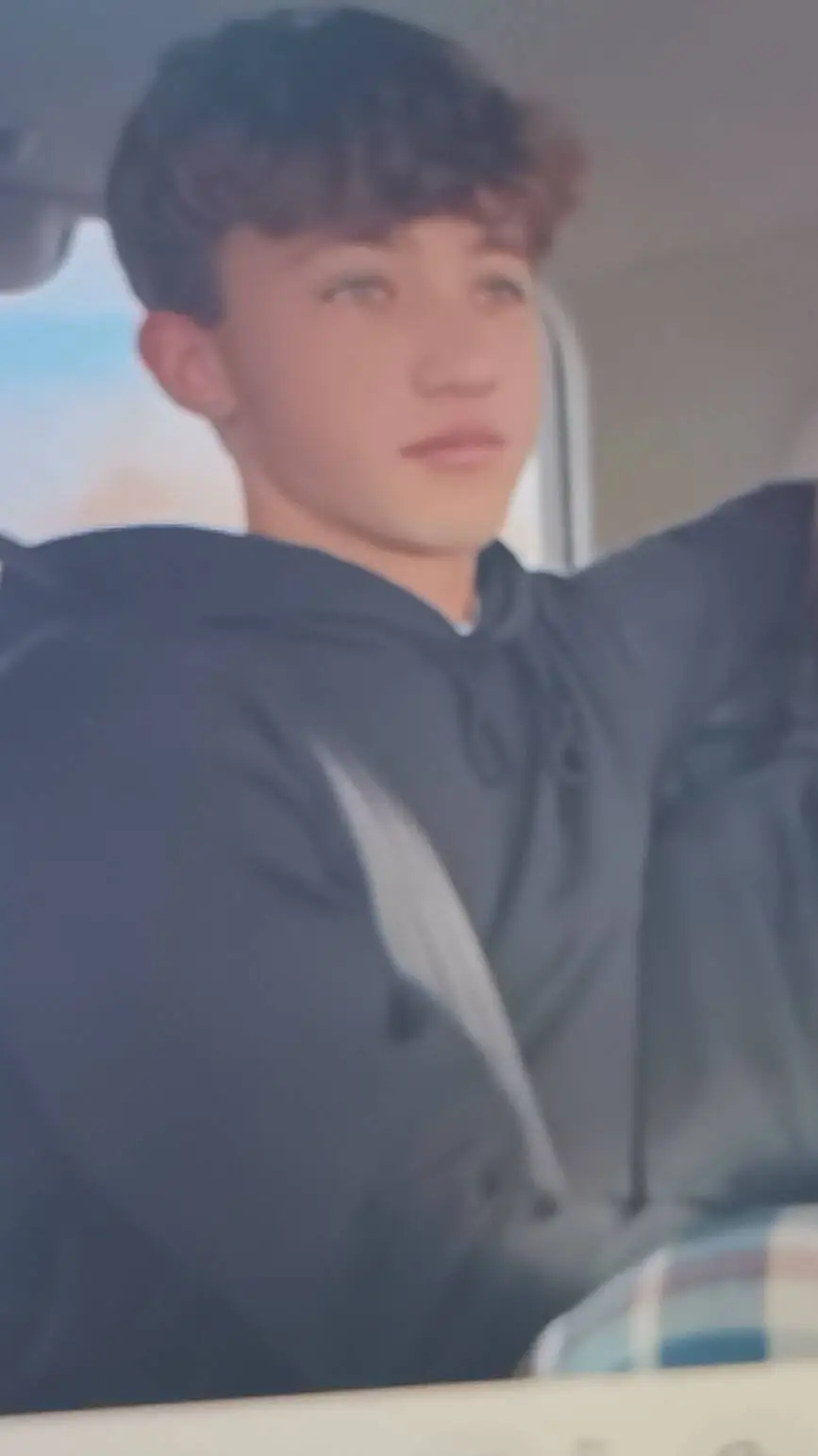 ai character: Parker Matthews background