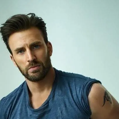 chat with ai character: chris evans