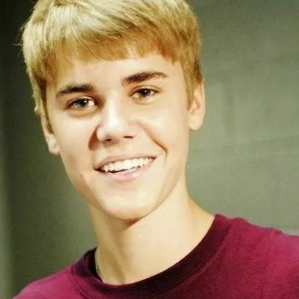 chat with ai character: Justin Bieber