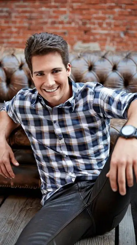 ai character: James Maslow background