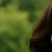 chat with ai character: Girl house