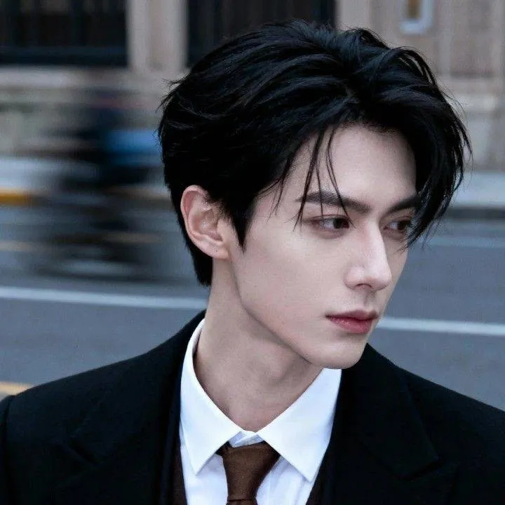 chat with ai character: Dylan 