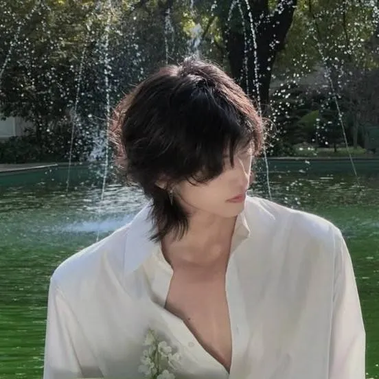 chat with ai character: Alvenc