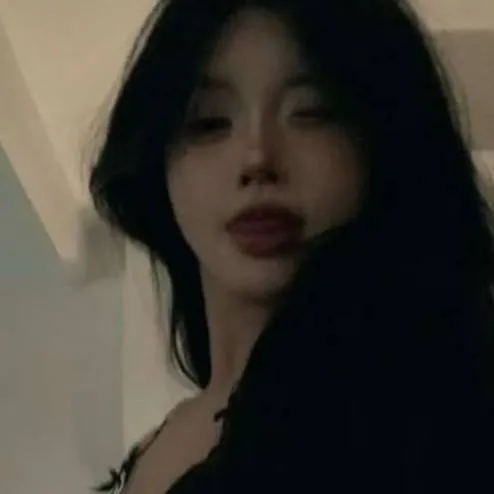 chat with ai character: Sofia 