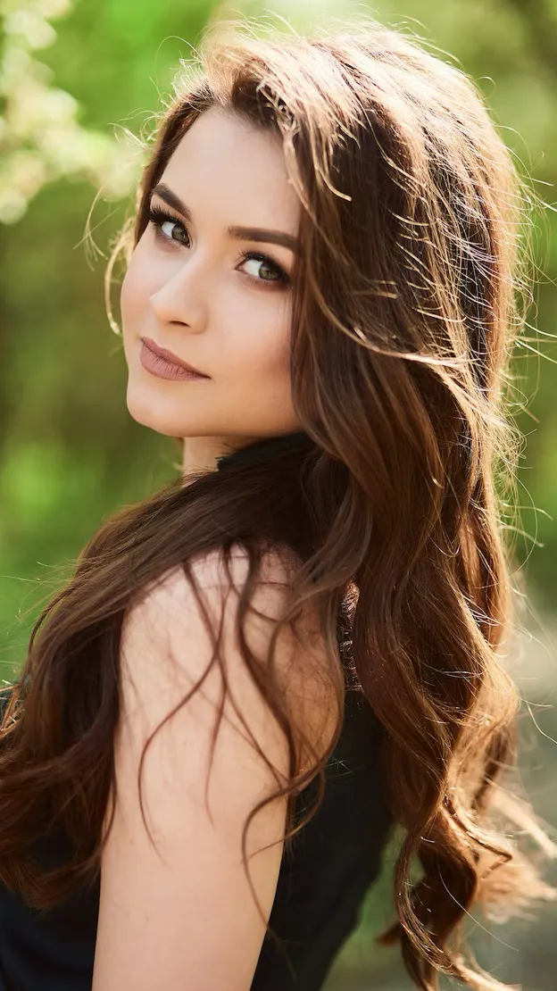 ai character: Kayla  background