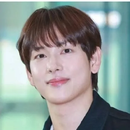 chat with ai character: 333/me