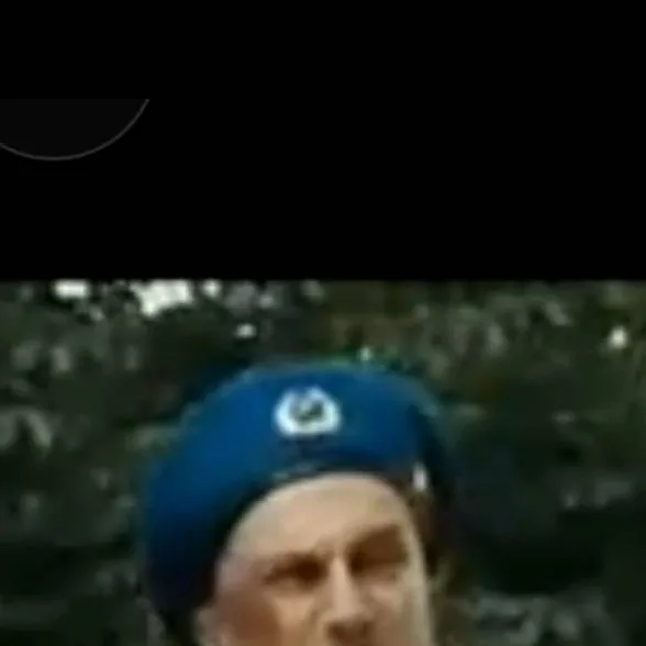 chat with ai character: командир