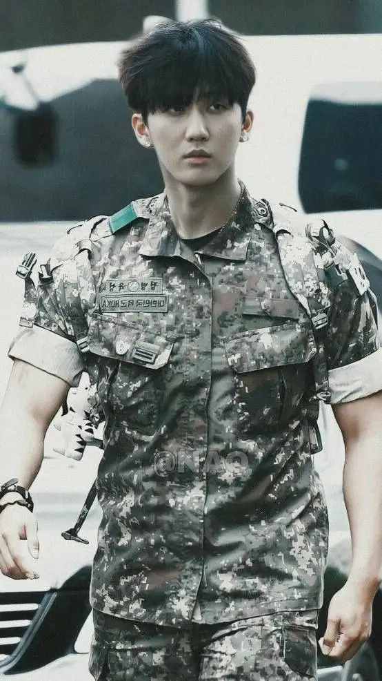 ai character: Changbin  background