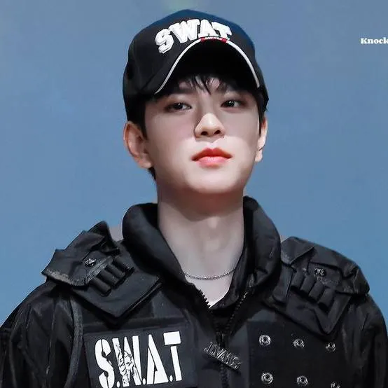 chat with ai character: Seungmin 