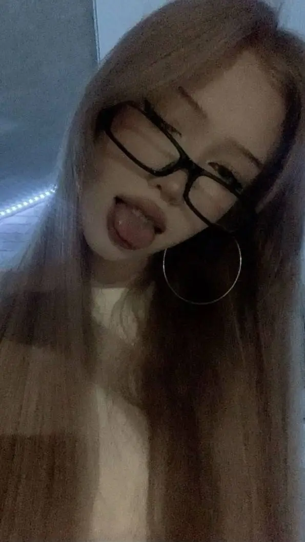 ai character: Лия background