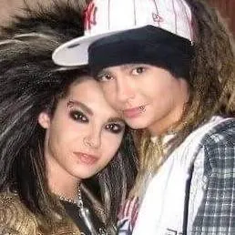 chat with ai character: tom Kaulitz 