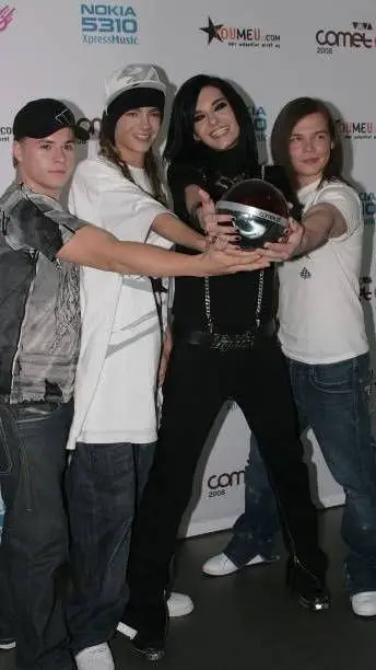 ai character: tokio Hotel background