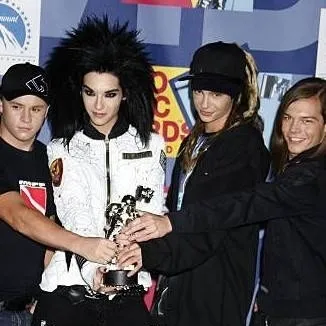 chat with ai character: tokio Hotel