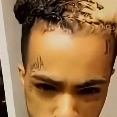chat with ai character: XXXTENTACTION