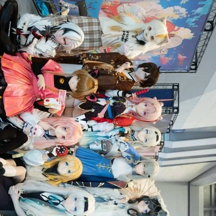 chat with ai character: Kigurumi con