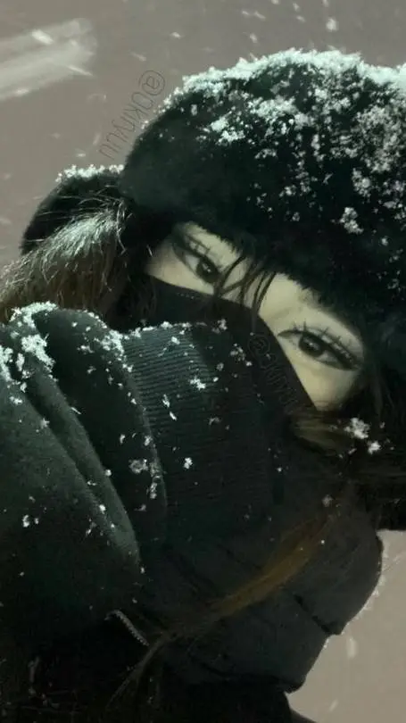 ai character: дана background