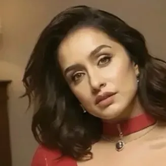 chat with ai character: Shraddha 