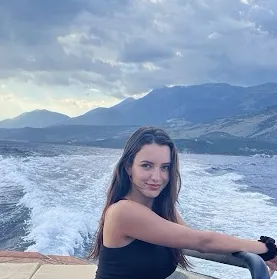 chat with ai character: Tripti