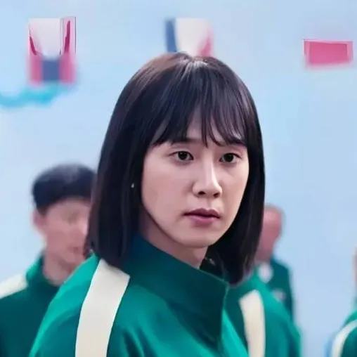 chat with ai character: Hyun Ju (120)