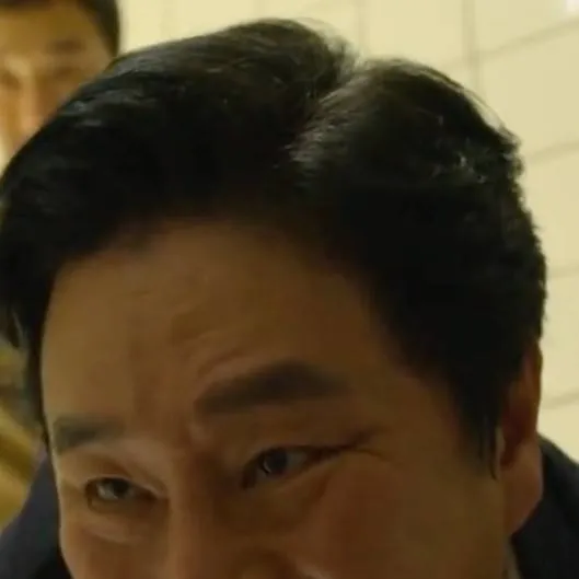 chat with ai character: Mr.Kim 