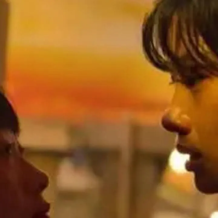 chat with ai character: Ji-yeong (240)