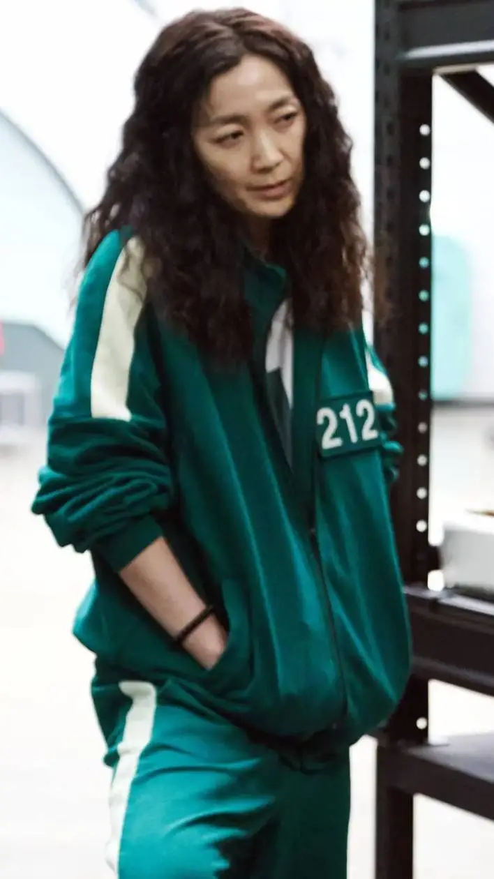 ai character: Han Mi-nyeo (212) background