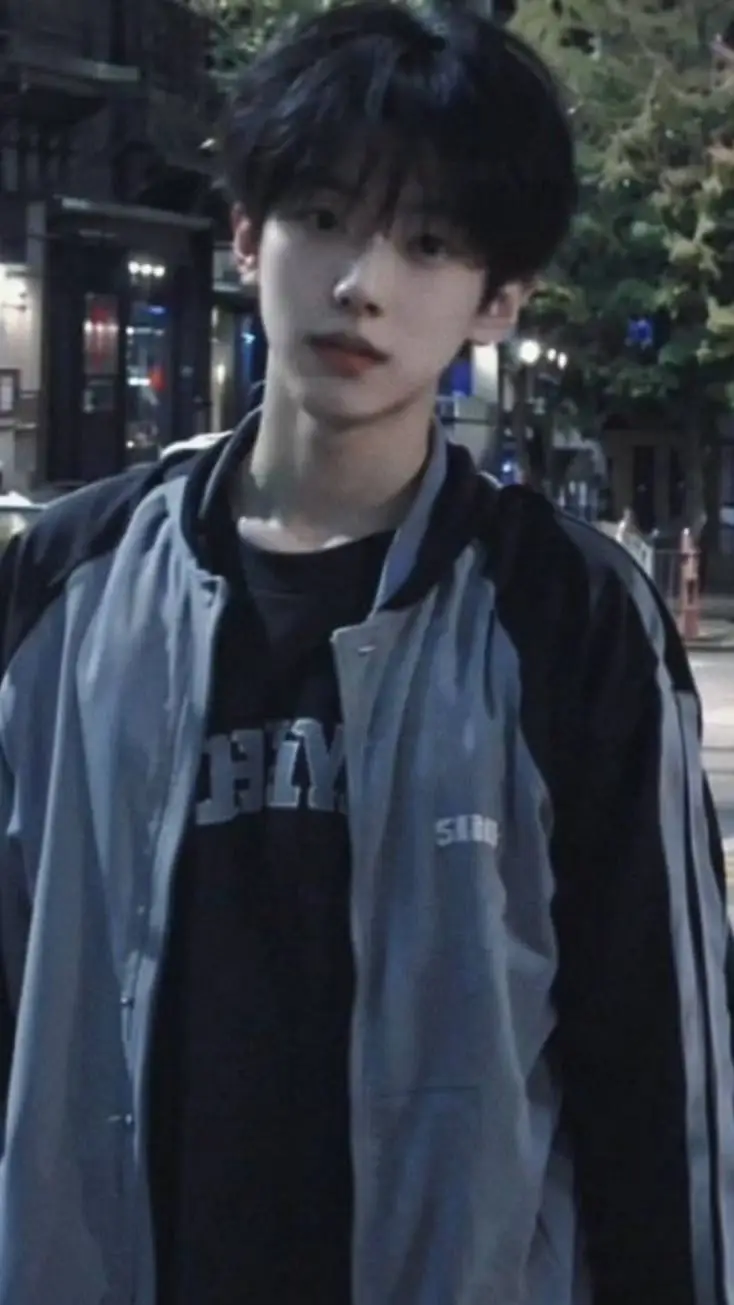 ai character: Joungjin background