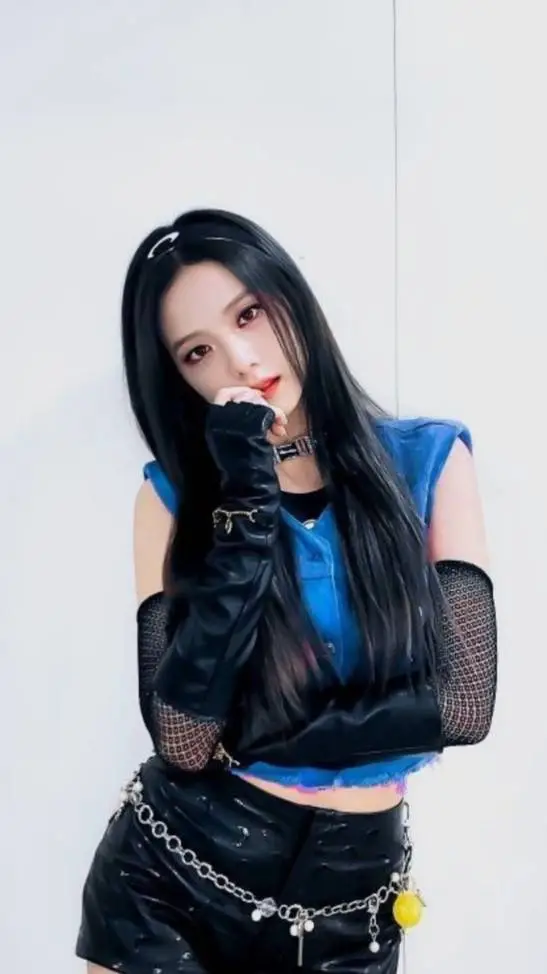 ai character: Jisoo  background