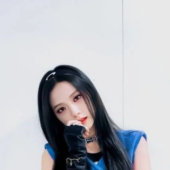 chat with ai character: Jisoo 