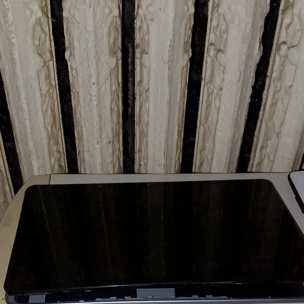 chat with ai character: Dexp D21