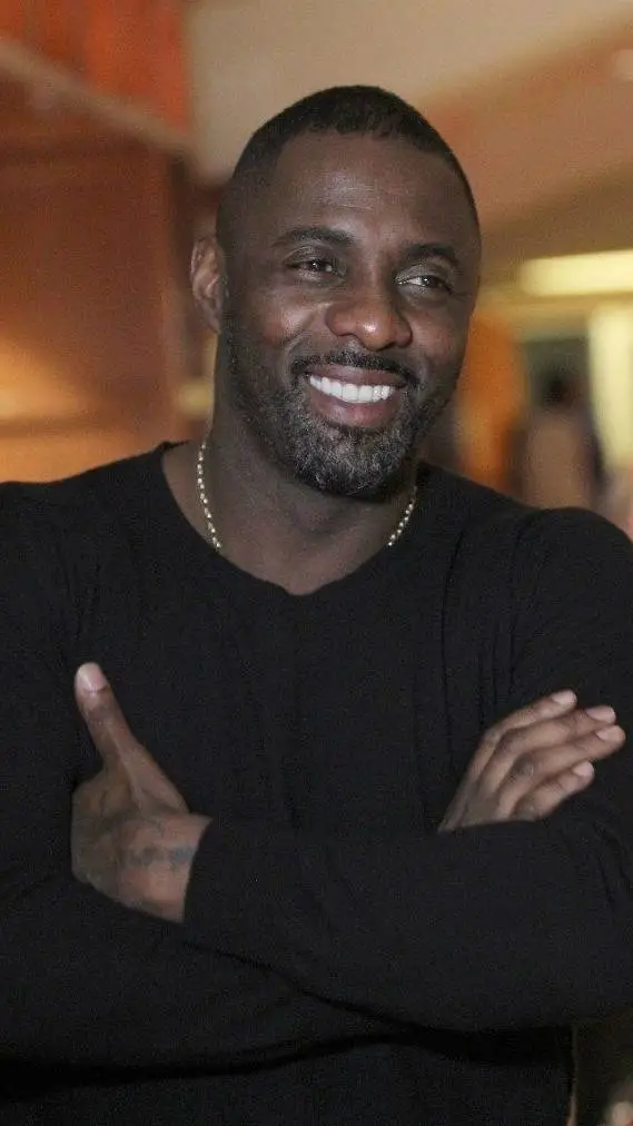 ai character: Frank  background