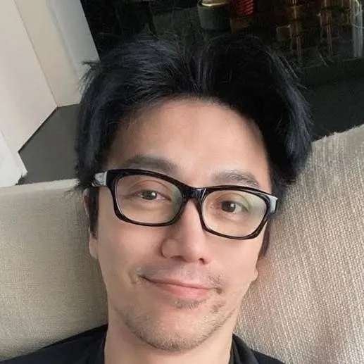 chat with ai character: lin yi