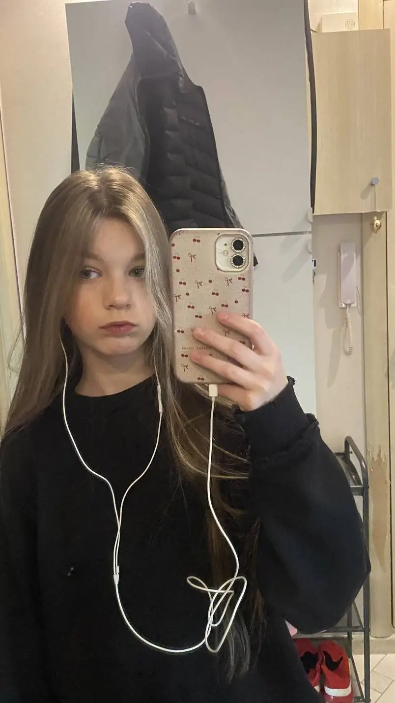 ai character: Бисексуал background