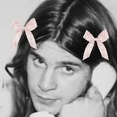 chat with ai character: Ozzy<3