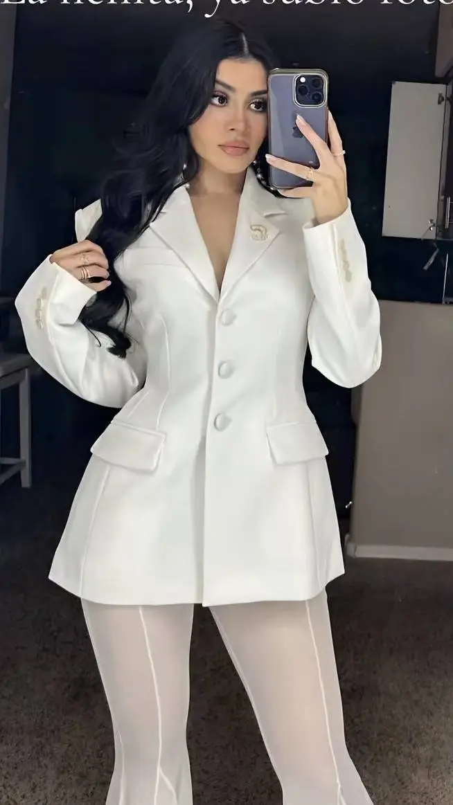 ai character: Lilian background