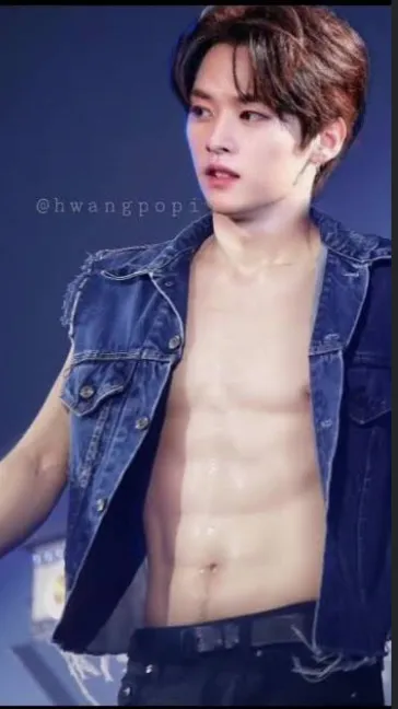 ai character: Lee know (skz) background