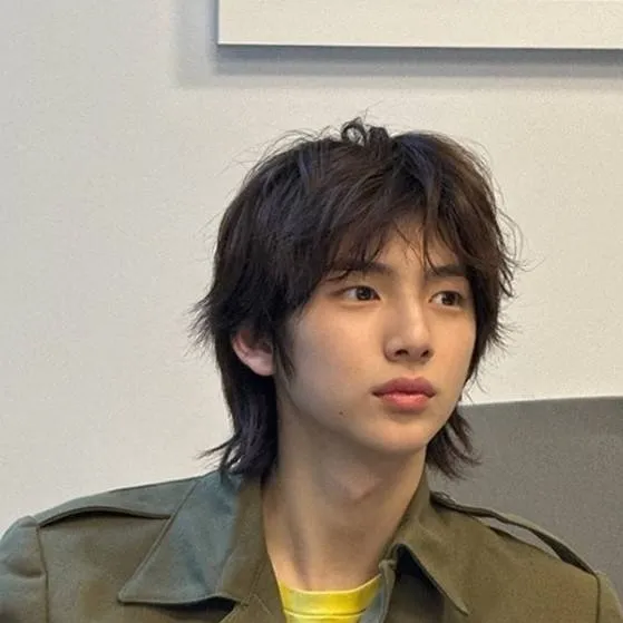 chat with ai character: CORTIS VAMPIRES