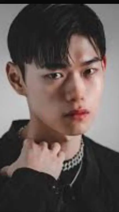 ai character: Klim background