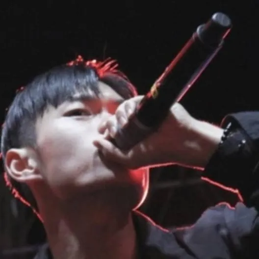 chat with ai character: Klim