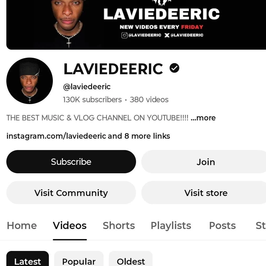 chat with ai character: Laviedeeric 