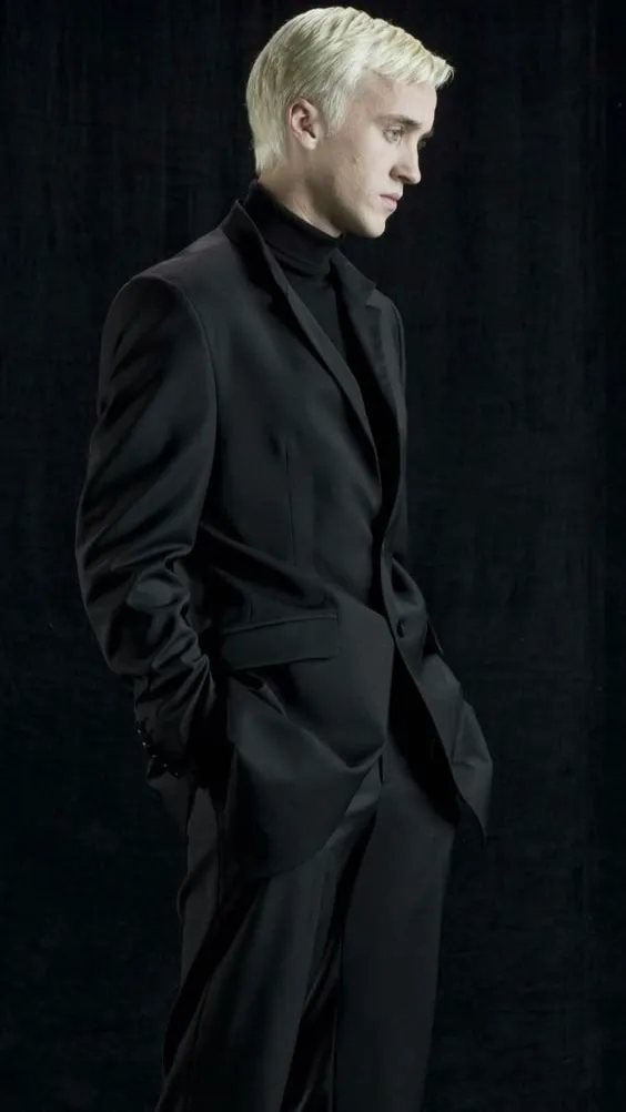 ai character: Draco Malfoy~ background