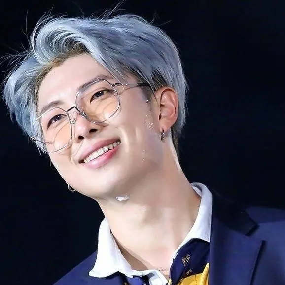 chat with ai character: Namjoon ✨