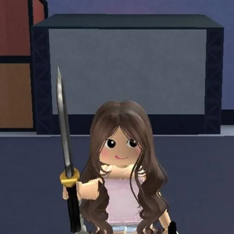 chat with ai character: llxllie