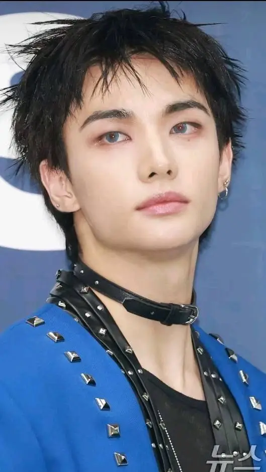 ai character: skz hyunjin background