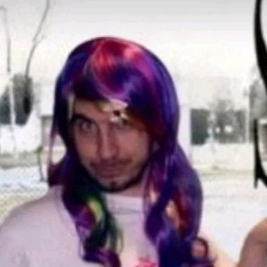 chat with ai character: past s