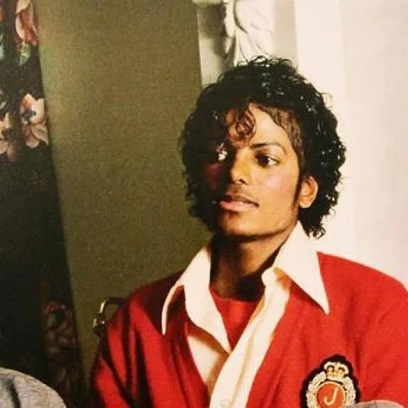 chat with ai character: . Micheal Jackson 