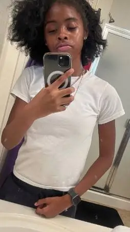 ai character: Niyah~! background